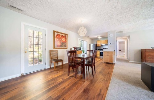 Southwest Raleigh House | Birdwatchers 3BR Escape Near Raleigh Trails & NCSU