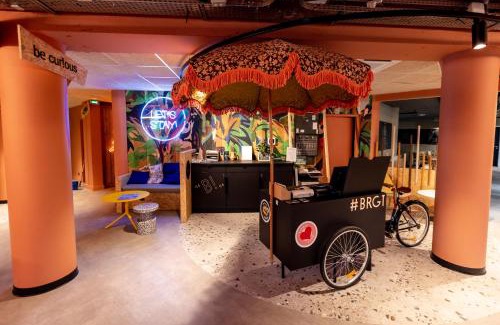 Sainte Marie - Saint Leon Hotel | Pet-Friendly Birgit Hôtel Le Havre Centre with Great Amenities