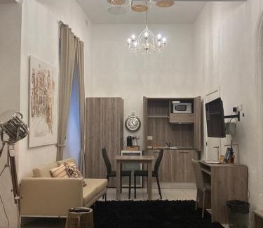 Birgu Apartment | Relaxing Birgu Lodge with Ground Floor Jacuzzi Access