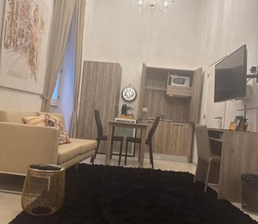 Birgu Apartment | Relaxing Birgu Lodge with Ground Floor Jacuzzi Access