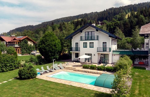 Altenmarkt im Pongau House | Inviting Birkenvilla with Ocean View & Pool for 9 Guests