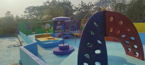Gangavathi Resort | Serene Birla Resort Near Hampi with Pool & Breakfast