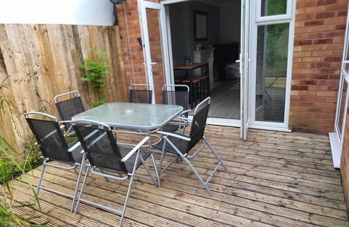 Shirley Apartment | Inviting Birmingham Blissful Apartment with Family Amenities