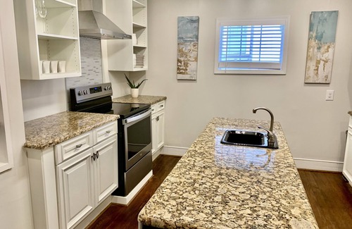 Norwood House | Ideal Birmingham Retreat: 3 Bedrooms, Family-Friendly Amenities