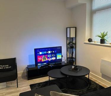 Bloxwich Apartment | Charming 1-Bed Apartment in Birmingham - Solihull Awaits