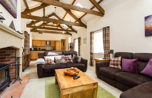 Edlingham House | Pet-Friendly Birsley Cottage - Rated 9/10 by Guests