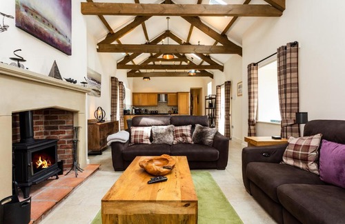 Edlingham House | Pet-Friendly Birsley Cottage - Rated 9/10 by Guests