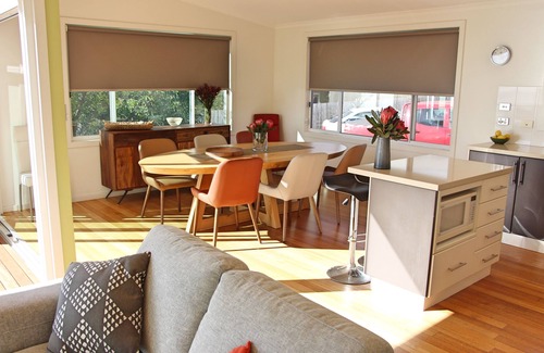 Binalong Bay House | Discover Birubi on Bay of Fires: Guest Rated 10/10 Stay