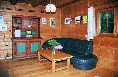 Bad Sankt Leonhard im Lavanttal Ski Chalet | Pet-Friendly Bischofhütten with High Guest Ratings