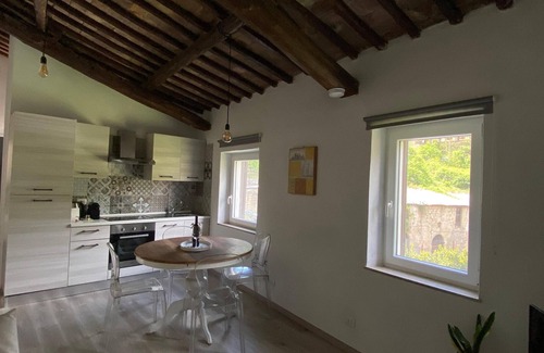 Grotte di Castro House | Discover Biscarello House: Family-Friendly by the Lake