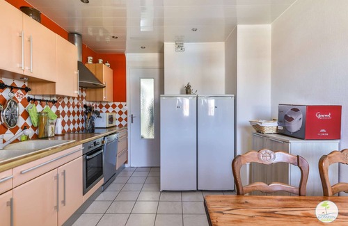 Biscarrosse Apartment | Inviting Stay at Biscarrosse Bourg with Pool and Ocean Views