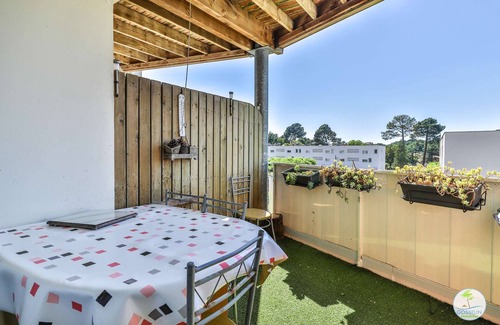 Biscarrosse Apartment | Inviting Stay at Biscarrosse Bourg with Pool and Ocean Views