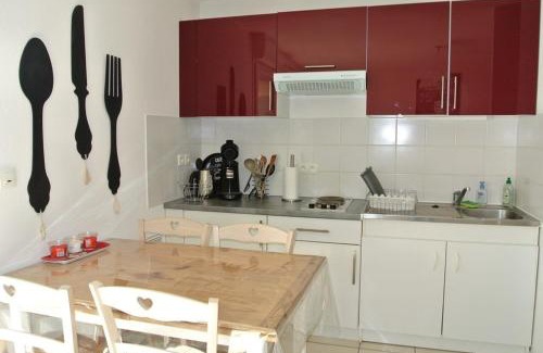 Biscarrosse Plage Apartment | Biscarrosse Plage T2: Family-Friendly Retreat with 9/10 Rating