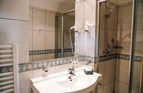 Regensburg Hotel | Top-Rated Bischofshof Braustuben with Family-Friendly Dining