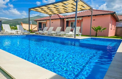 Blagaj House | Oceanfront Bise Resort: Guest Rated 9.8 with Pool Access