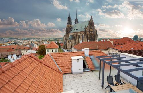 Brno-stred Apartment | Family-Friendly Bishop Apartments - 4-Star Quality Awaits