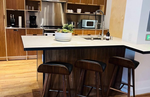 Kessler Apartment | Relaxing Bishop Arts Hotel Suite with Family-Friendly Amenities