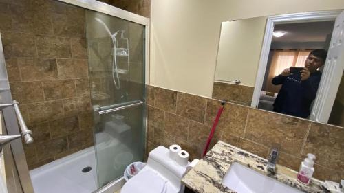 Rathwood House | Discover Bishop: Budget-Friendly Stay with 8.5/10 Rating