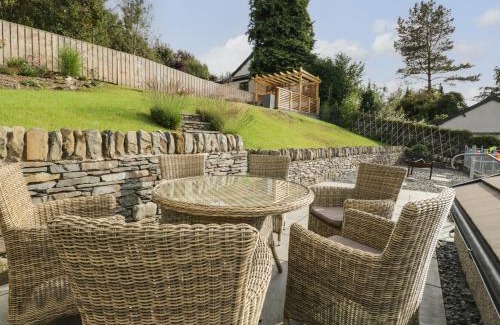 Backbarrow House | Experience Bishop Fell: 5-Star Child-Friendly Retreat