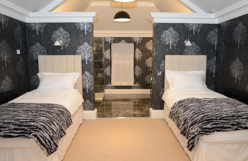 Lockerbie Bed & Breakfast | Eco-Friendly Bishopcleugh Guest House with Hot Tub & Breakfast