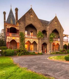 Lake Wendouree House | Relax at Bishops Palace Ballarat with Family-Friendly Perks