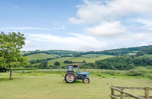 Fiddington House | Experience Comfort at Bishpool Farm Cottages - The Granary