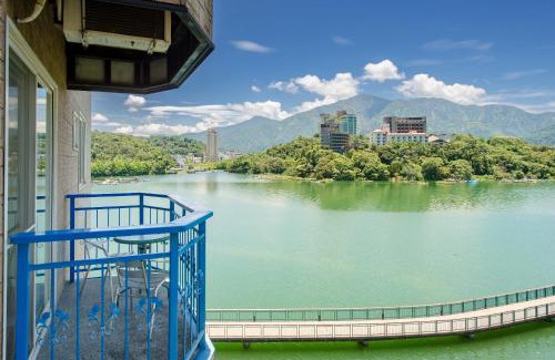 Yuchi Bed & Breakfast | Charming Lakeside Retreat at 碧水山居民宿 - Family Friendly