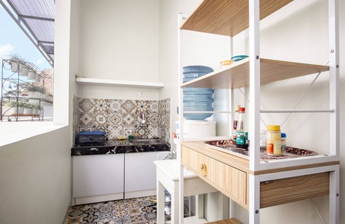 Pogung Lor Villa | Cozy Bisma Balcony Homestay with Breakfast & Family Amenities
