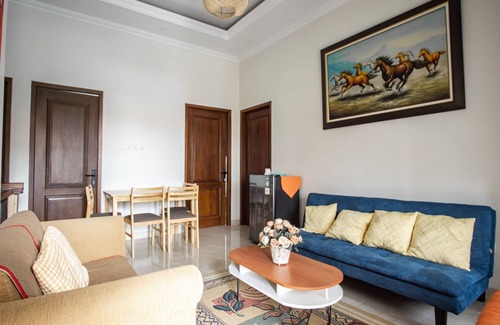 Pogung Lor Villa | Cozy Bisma Balcony Homestay with Breakfast & Family Amenities