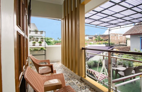 Pogung Lor Villa | Cozy Bisma Balcony Homestay with Breakfast & Family Amenities