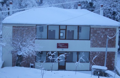 Vlachokerasia House | Family-Friendly Bistola Guesthouse with Breakfast Included