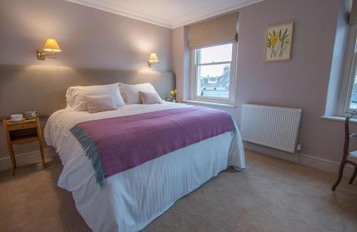 Frome Bed & Breakfast | Family-Friendly Bistro Lotte: Breakfast & 9/10 Guest Rating