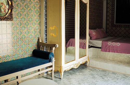 Borj Erras Bed & Breakfast | Experience Dar el Hamra: Family-Friendly with Breakfast!