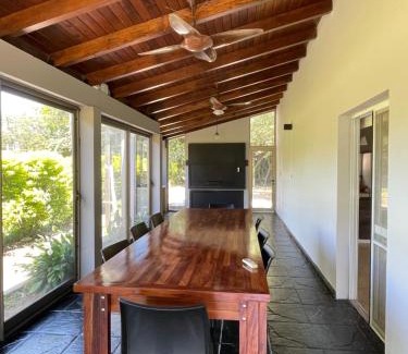 Corrientes House | Experience Comfort at Quinta con piscina Laguna Sur