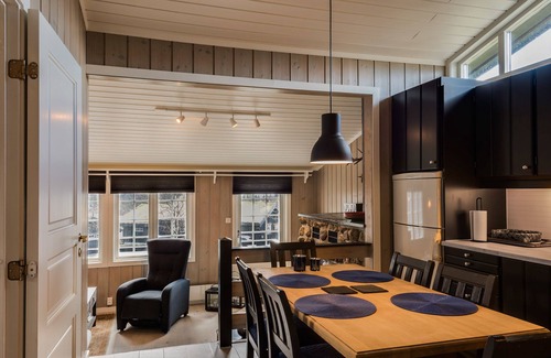 Beitostolen Cabin | Bitigrenda L: Family-Friendly Retreat with Breakfast Included