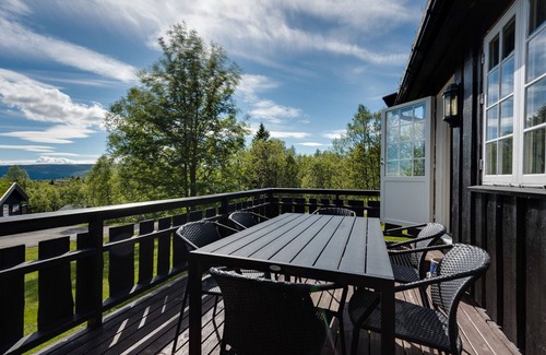 Beitostolen Cabin | Bitigrenda L: Family-Friendly Retreat with Breakfast Included