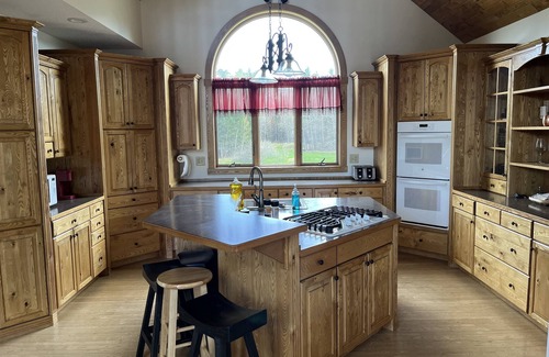 Forbes House | Top-Rated Biwabik Bunkhouse with Stunning Lake Views