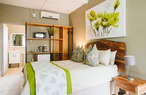 Mkuze Cabin | Explore Biweda Nguni Lodge: Family-Friendly with Pool Access