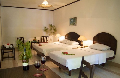 Biyadhoo Island Hotel | Relaxing Biyadhoo Island Resort with Oceanfront Views