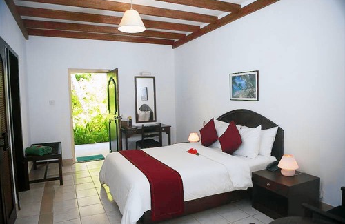 Biyadhoo Island Hotel | Relaxing Biyadhoo Island Resort with Oceanfront Views