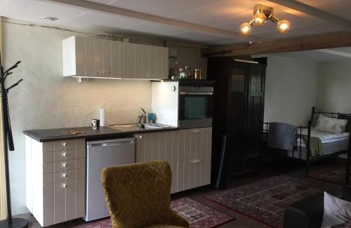 Kvarlov House | Top-Rated Björkåsa Gård Bed & Box: Family-Friendly Stay
