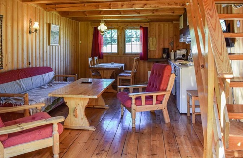 Krodsherad Apartment | Discover Bjertnes Turistgrd: Pet & Child Friendly Retreat