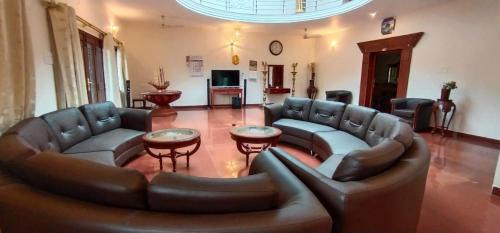 Courtallam Resort | Discover BKR Resorts: Pet-Friendly Getaway with Spa & Pool