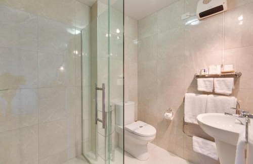 Petone Hotel | Premier 5-Star BKs Motel Esplanade - Family Friendly Stay