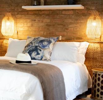 Riebeek Kasteel Ski Chalet | Relax at Blaauw Cottage: Oceanfront Retreat with Pool