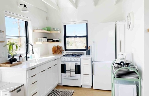 San Luis Obispo House | Discover Black Barn Ranch: Pet Friendly with Hill Views