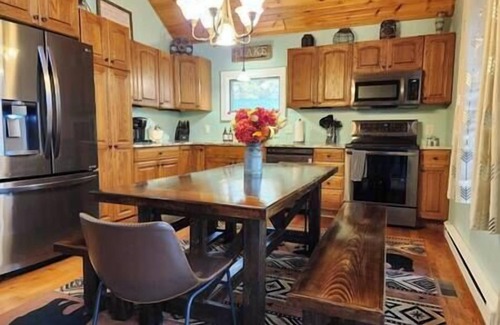 Baldwin House | Idyllic Black Bear Cottage on Whalen Lake with Hot Tub