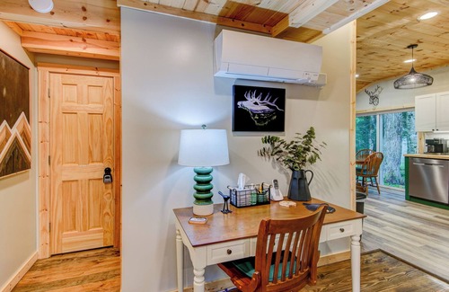 Charter Hills Cabin | Experience Black Bear Sauna & Plunge on Beech Mountain