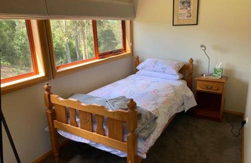 Central Coast Council House | Discover Black Bluff View Retreat: Pet-Friendly & Family Fun