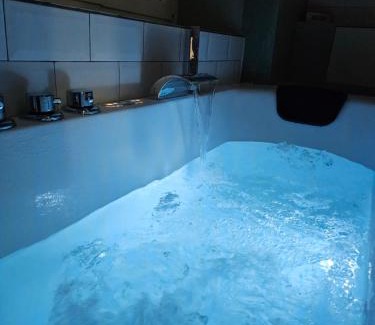 Epinal Apartment | Relaxing BLACK BOX CINEMA Apartment with Hot Tub Amenities